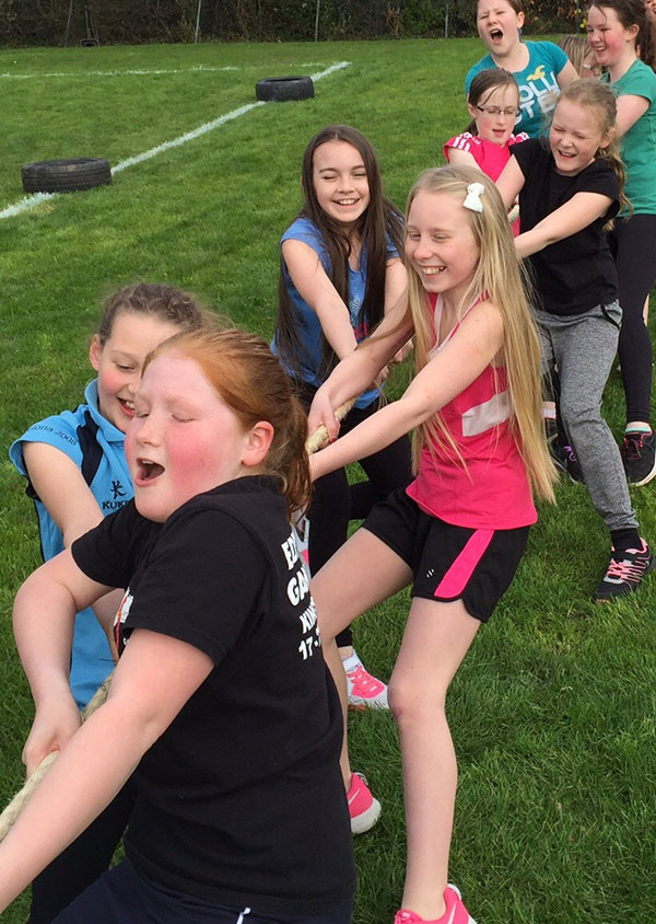 active_004 children taking part in a game of tug of war