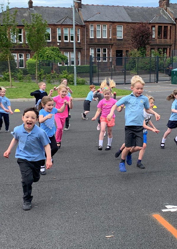 active_006 children running and jumping in the air